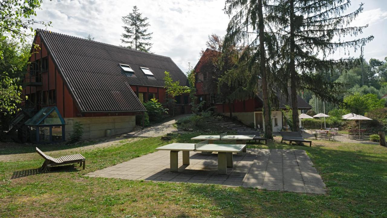Delemont Youth Hostel Exteriör bild